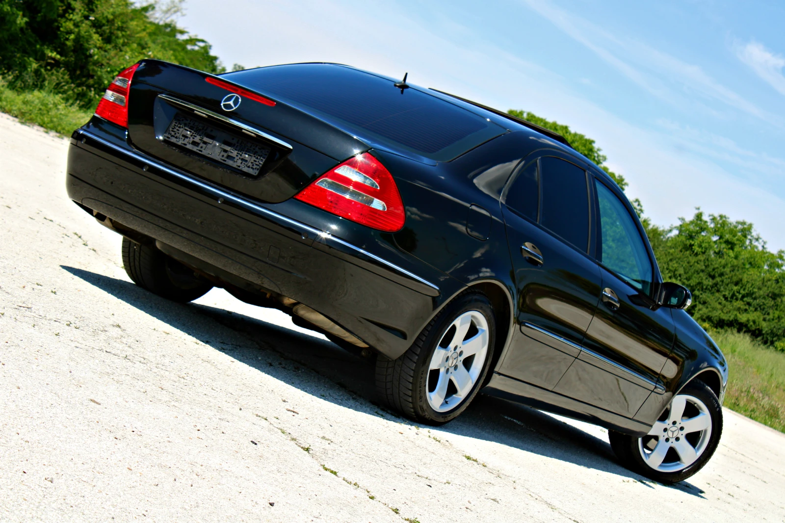 Mercedes-Benz E 320 Avantgarde Full Екстри Швейцария - изображение 2