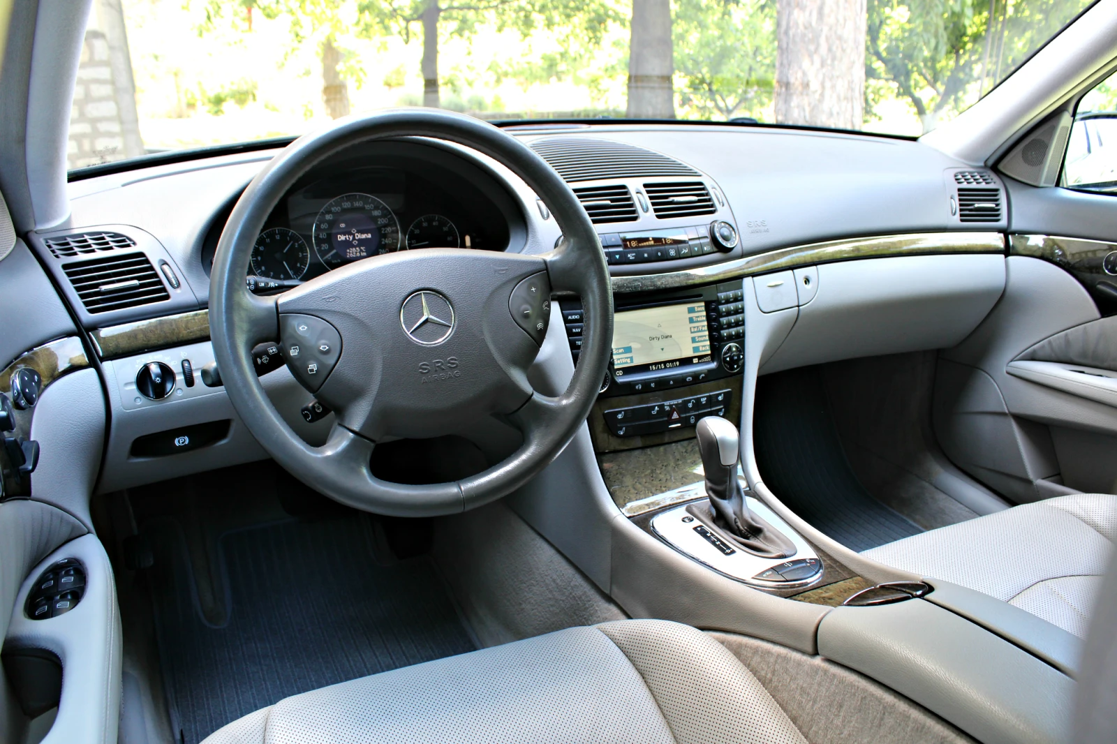 Mercedes-Benz E 320 Avantgarde Full Екстри Швейцария - изображение 10