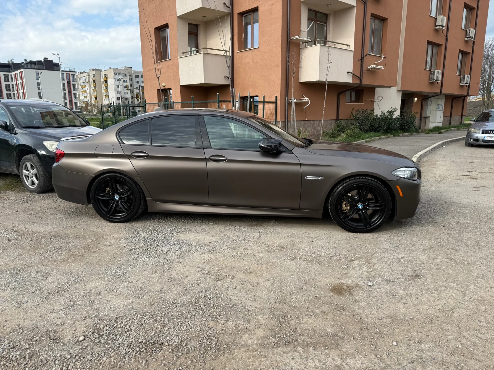 BMW 535 LCI, Individual Original Colour Frozen Bronze - изображение 3