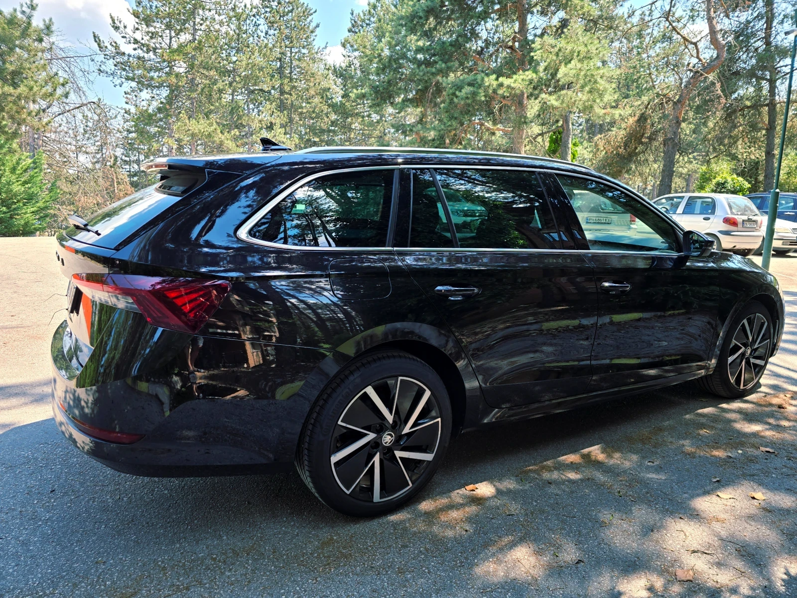 Skoda Octavia Distronic/Panorama/hedup/matrix/full - изображение 7