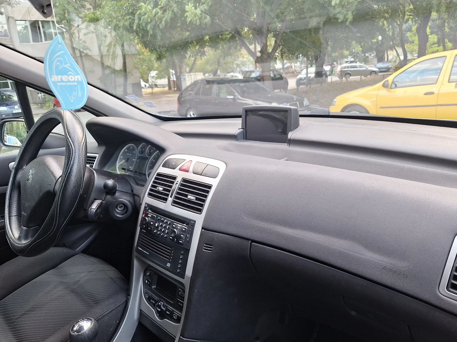 Peugeot 307 2.0 HDI - изображение 2