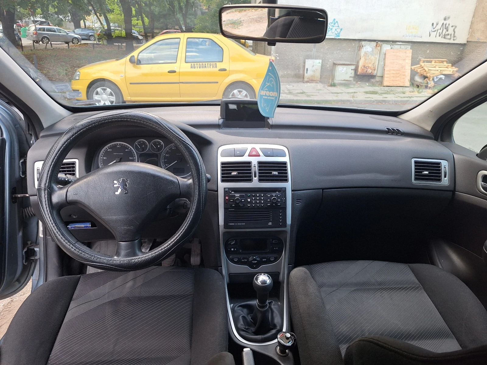 Peugeot 307 2.0 HDI - изображение 2