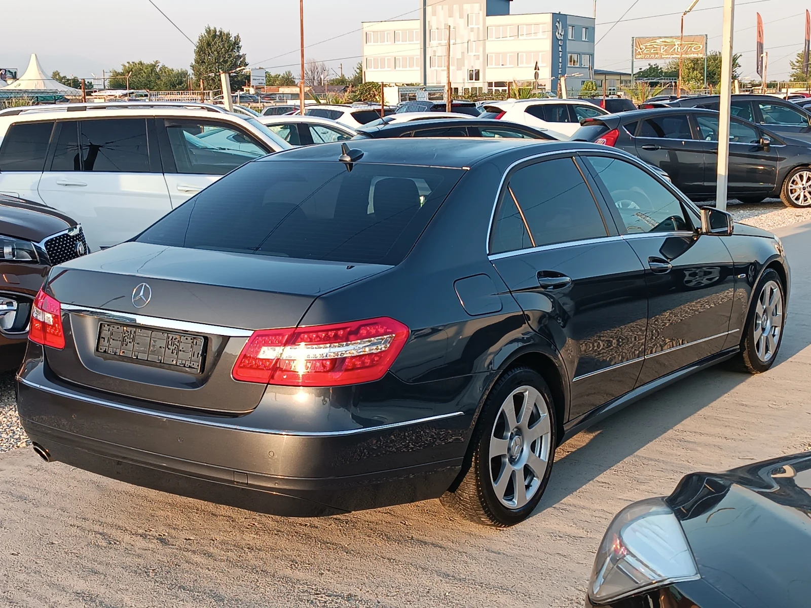 Mercedes-Benz E 200 BENZIN/7 G+ / - изображение 4