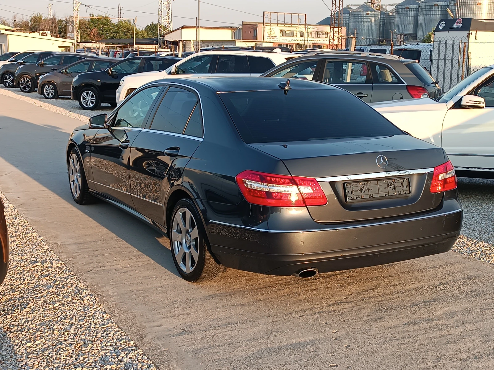 Mercedes-Benz E 200 BENZIN/7 G+ / - изображение 5