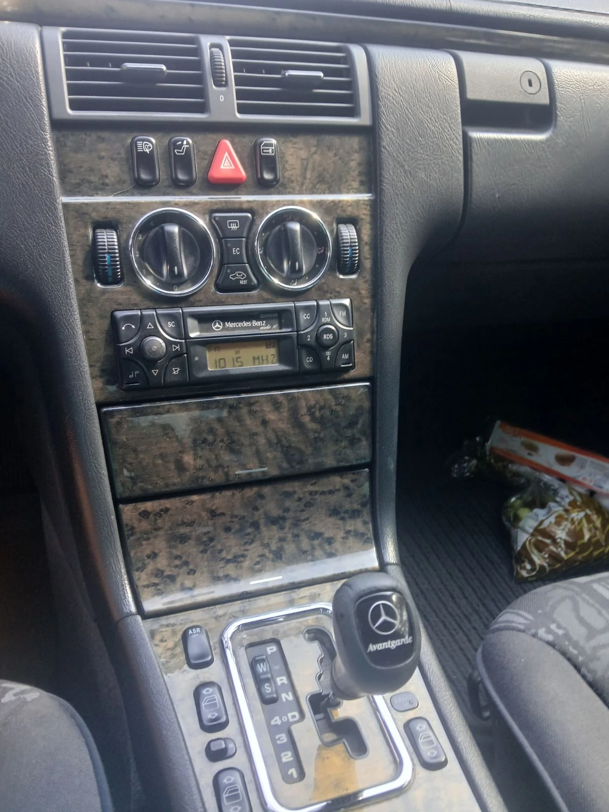 Mercedes-Benz E 240 | Mobile.bg   12