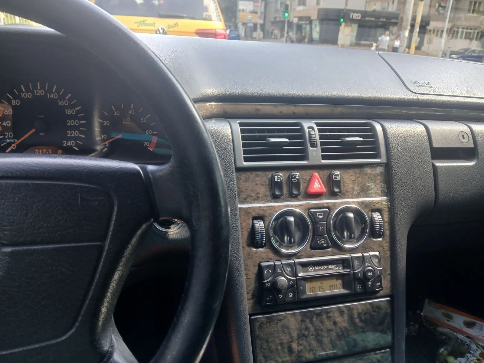 Mercedes-Benz E 240 | Mobile.bg   11