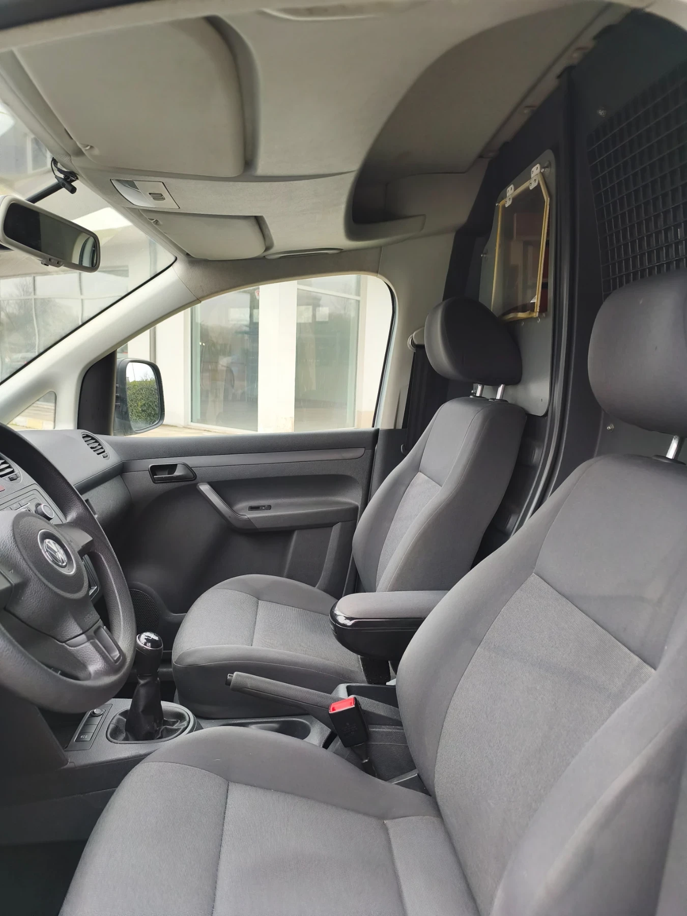 VW Caddy 1.6 dizel - изображение 9