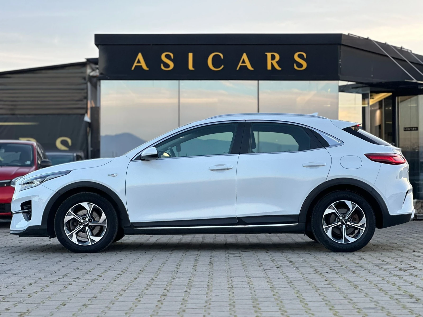 Kia XCeed / GAS / 70000 KM / LANE ASIST / TOP / | Mobile.bg � ����������� 2