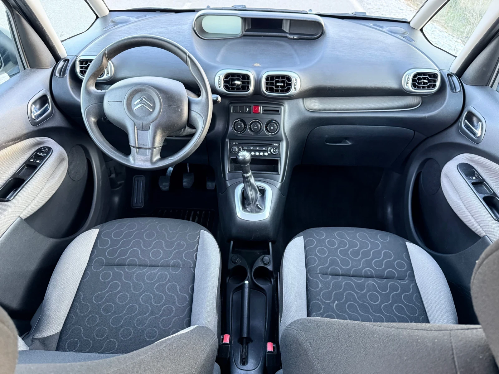 Citroen C3 Picasso 1.6 HDI / PARKTRONIC / AVTOPILOT / FULL SERVICE - изображение 8