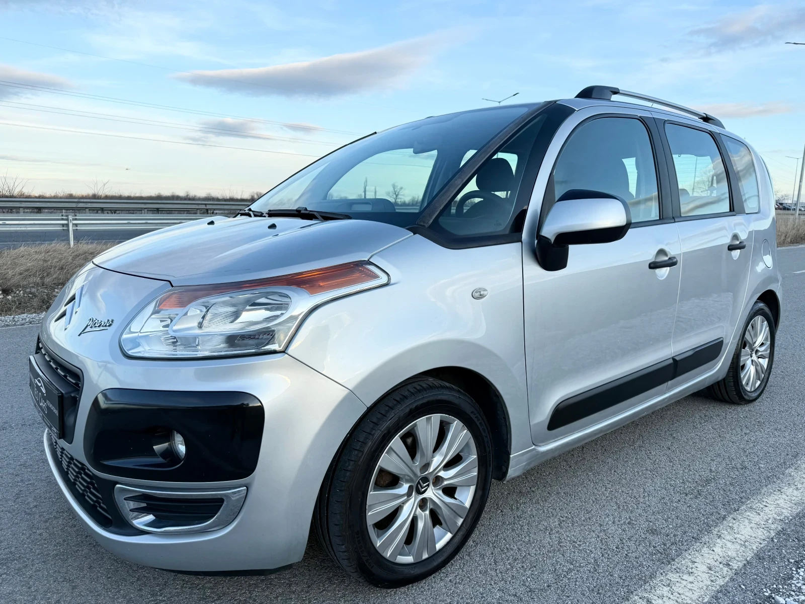 Citroen C3 Picasso 1.6 HDI / PARKTRONIC / AVTOPILOT / FULL SERVICE | Mobile.bg � ����������� 1