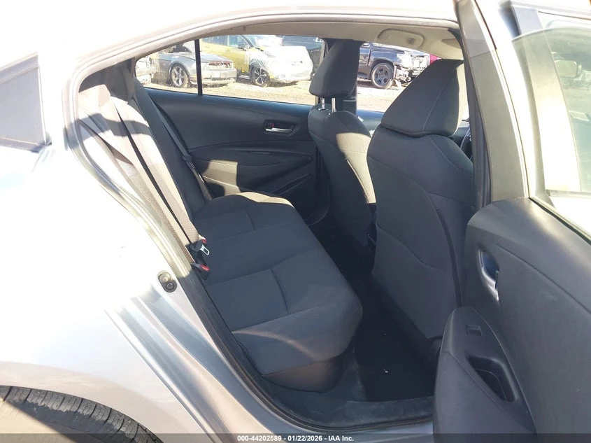 Toyota Corolla 1.8l Hybrid Le, снимка 8 - Автомобили и джипове - 53825079