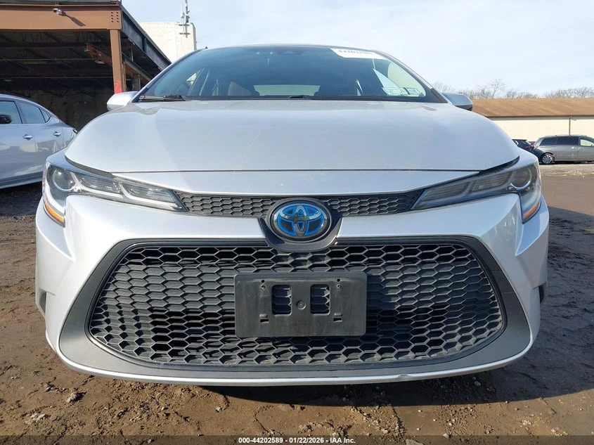 Toyota Corolla 1.8l Hybrid Le, снимка 13 - Автомобили и джипове - 53825079