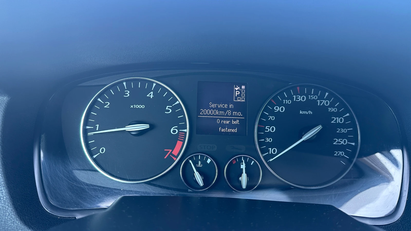 Renault Laguna 2.0 i Automatic, снимка 15 - Автомобили и джипове - 53864286