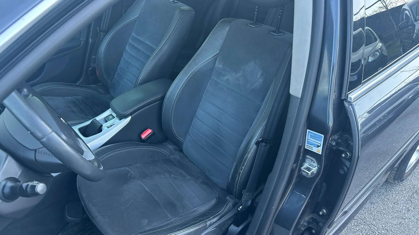 Renault Laguna 2.0 i Automatic, снимка 8 - Автомобили и джипове - 53864286