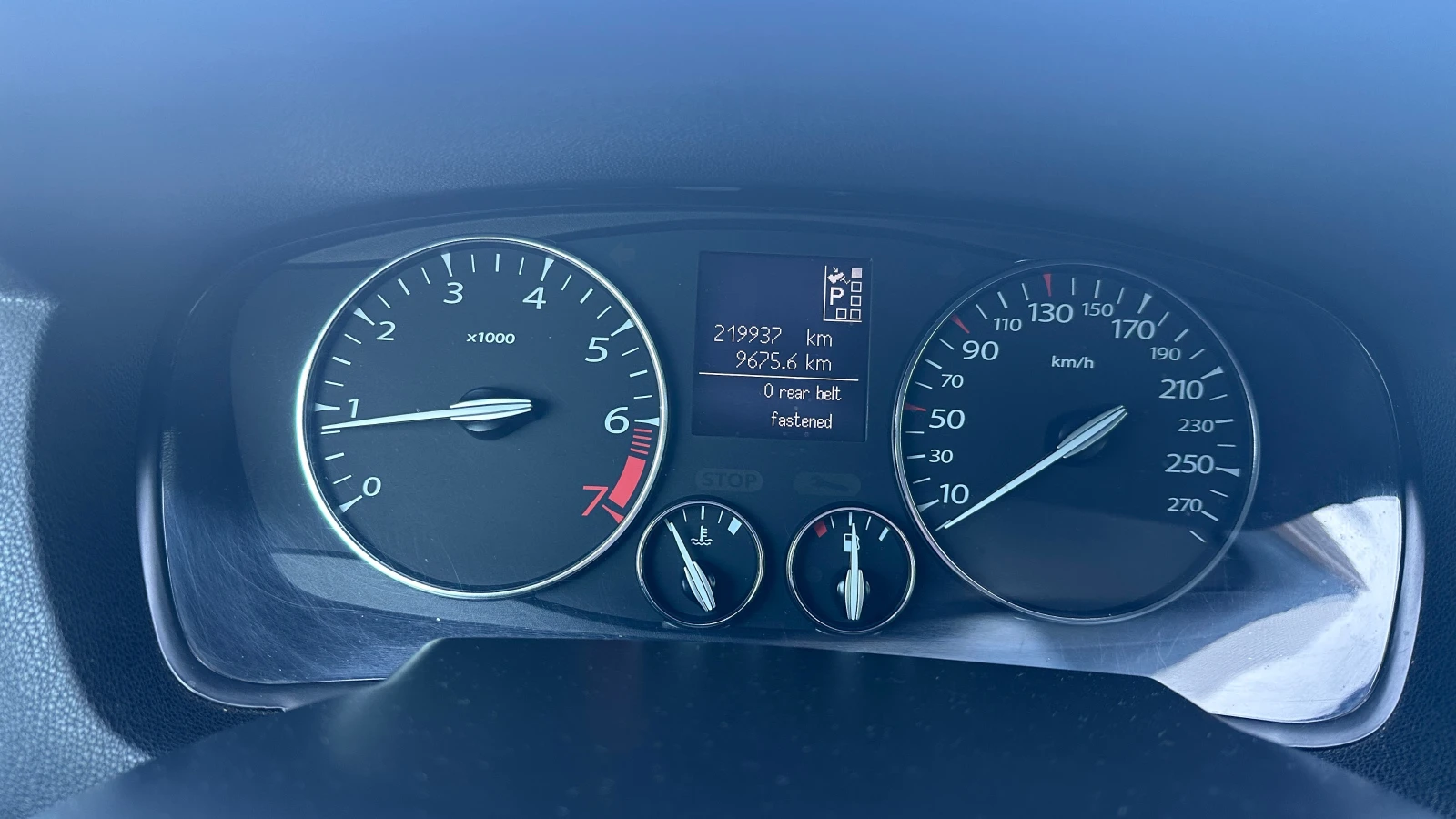 Renault Laguna 2.0 i Automatic, снимка 14 - Автомобили и джипове - 53864286