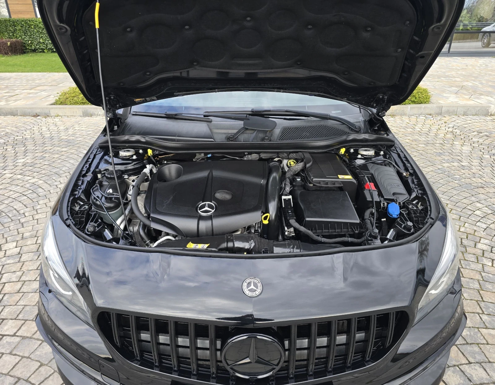Mercedes-Benz CLA 220 Cdi AMG pack. Панорама.Harman/Kardon, снимка 17 - Автомобили и джипове - 54059592