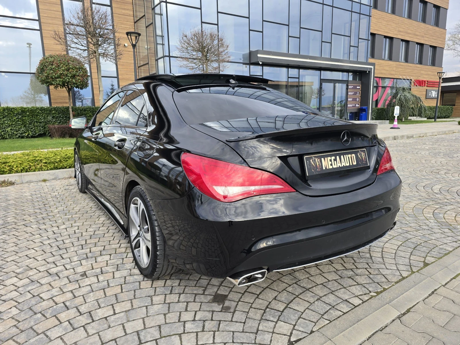 Mercedes-Benz CLA 220 Cdi AMG pack. Панорама.Harman/Kardon, снимка 7 - Автомобили и джипове - 54059592