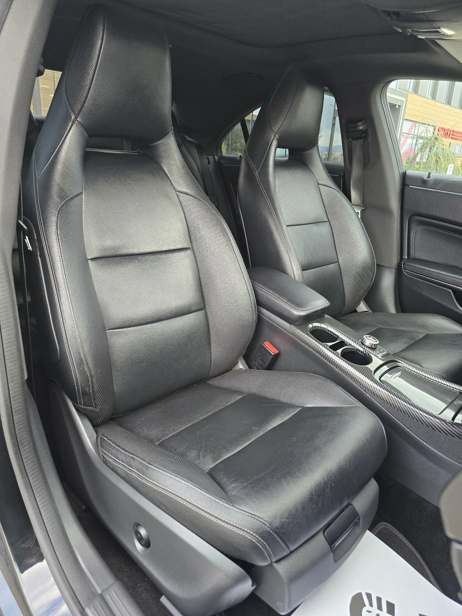 Mercedes-Benz CLA 220 Cdi AMG pack. Панорама.Harman/Kardon, снимка 13 - Автомобили и джипове - 54059592