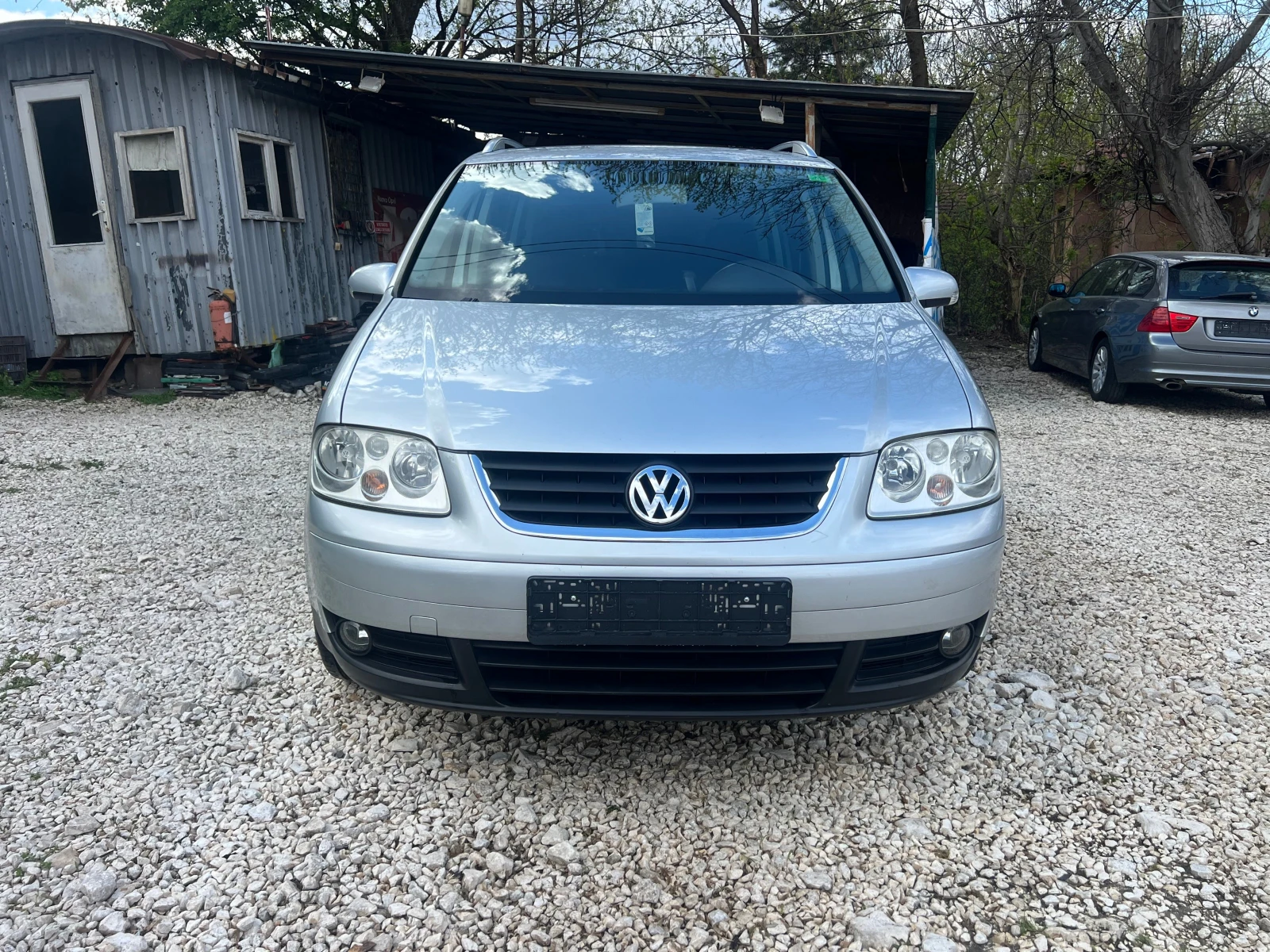 VW Touran 2, 0tdi Highline Автоматик, снимка 8 - Автомобили и джипове - 54147615