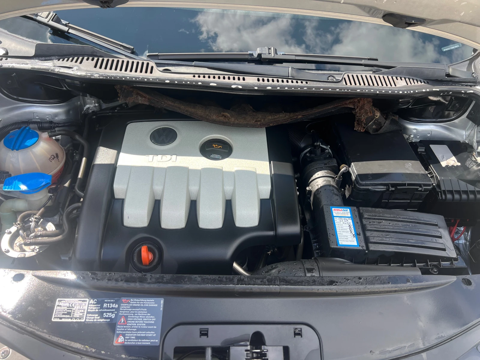 VW Touran 2, 0tdi Highline Автоматик, снимка 17 - Автомобили и джипове - 54147615