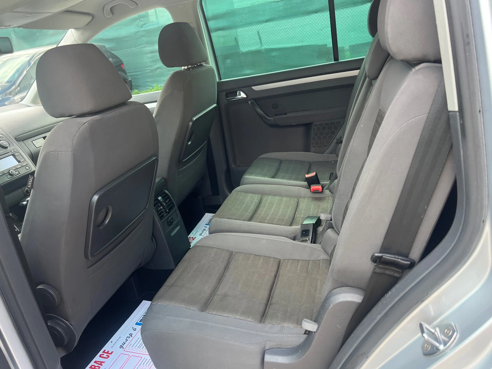 VW Touran 2, 0tdi Highline Автоматик, снимка 14 - Автомобили и джипове - 54147615