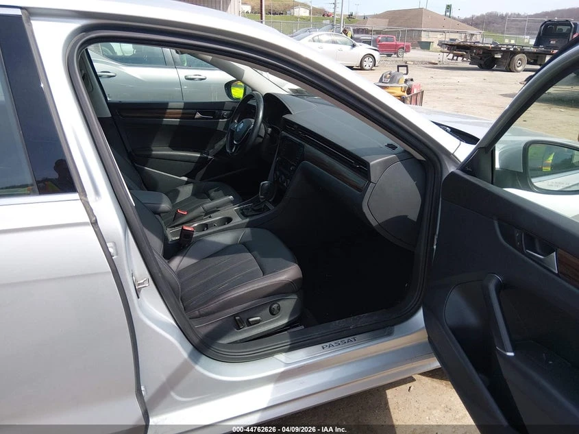 VW Passat 2.0l Volkswagen 2.0T Sel, снимка 5 - Автомобили и джипове - 54360724