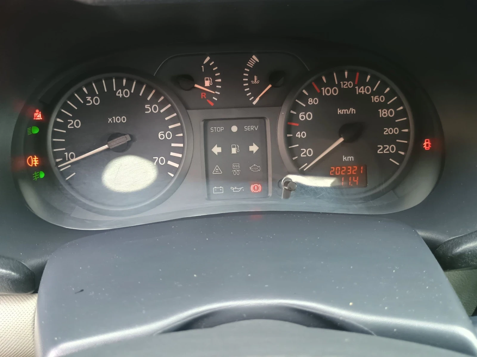 Renault Clio 2, снимка 10 - Автомобили и джипове - 54390877