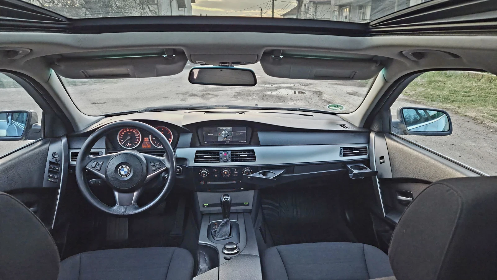 BMW 530 D/231hp Панорама-Подгрев, снимка 10 - Автомобили и джипове - 54527352