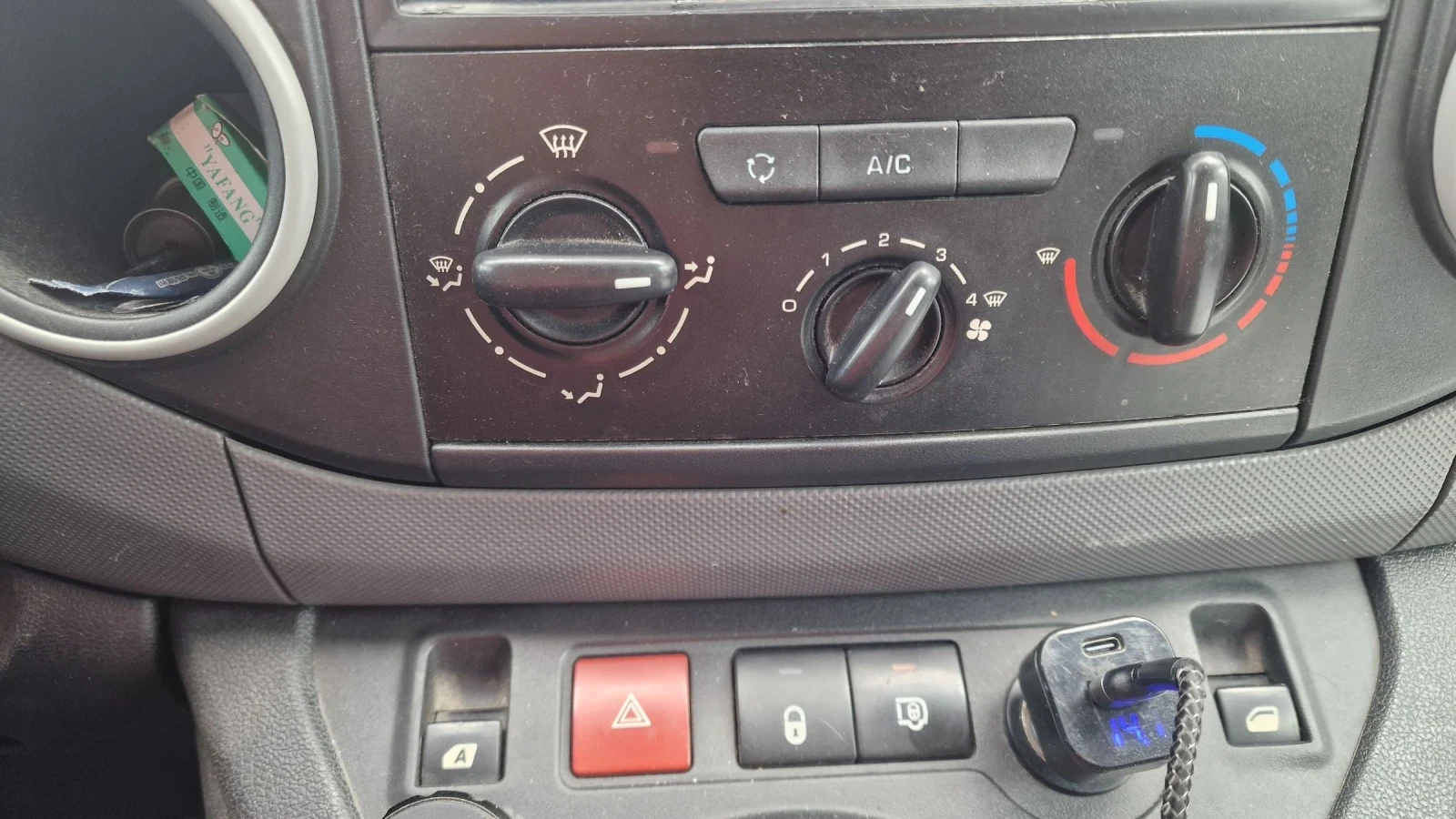 Peugeot Partner товарен, дълга база, снимка 17 - Автомобили и джипове - 54585085