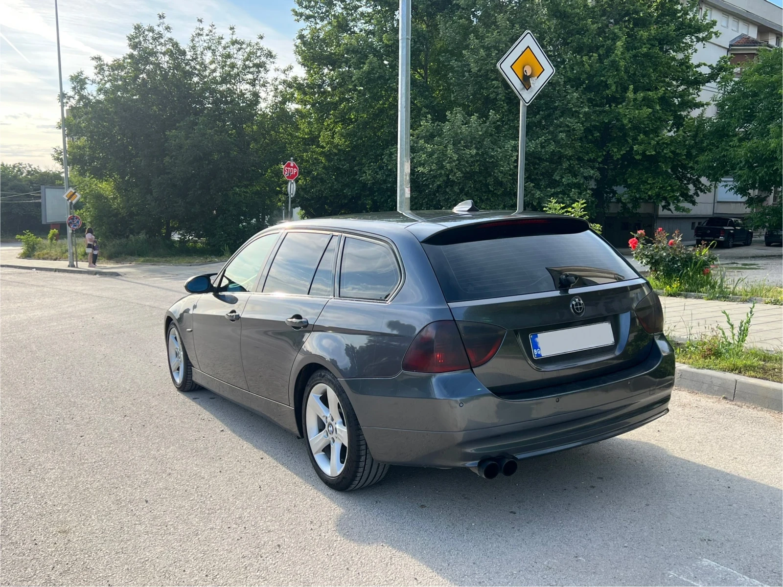 BMW 330, снимка 5 - Автомобили и джипове - 54671853