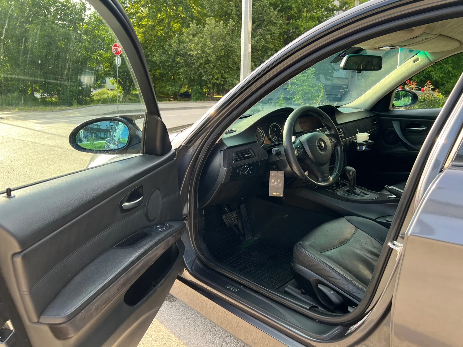 BMW 330, снимка 8 - Автомобили и джипове - 54671853