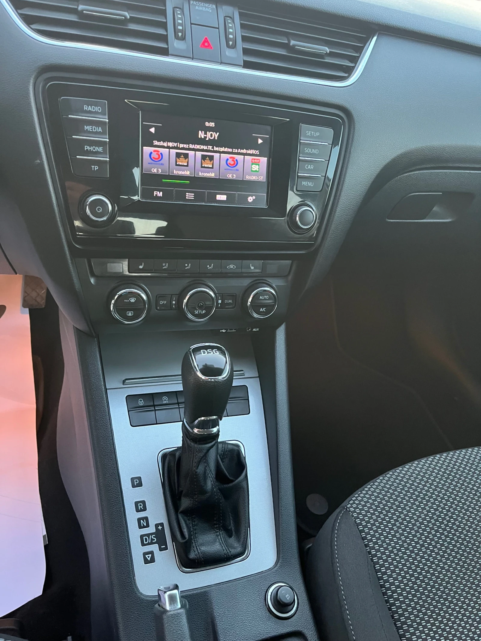 Skoda Octavia 1.6TDI-DSG-FEIS, снимка 14 - Автомобили и джипове - 54695019