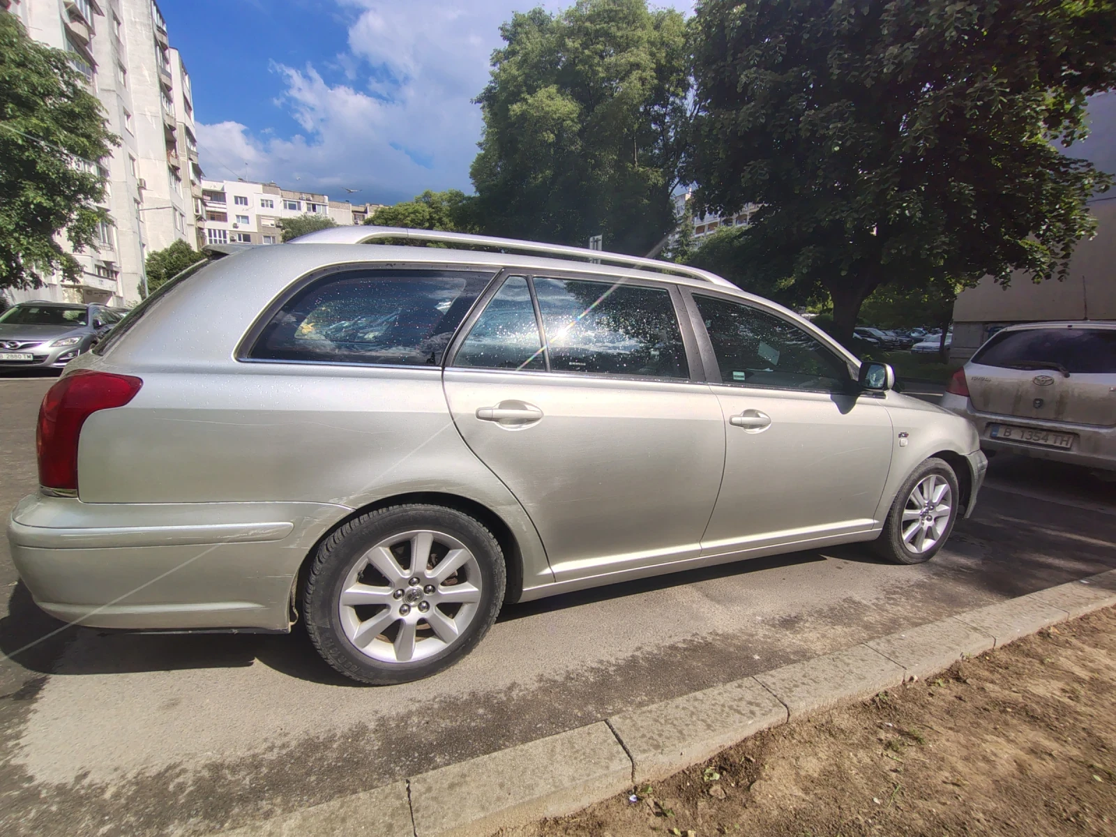 Toyota Avensis, снимка 3 - Автомобили и джипове - 54698403