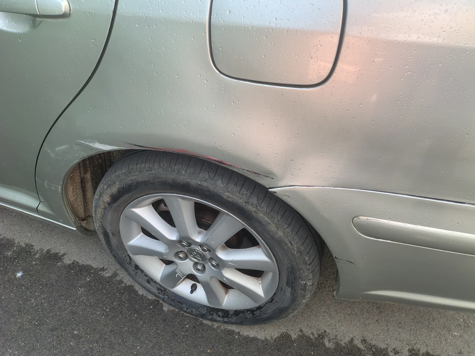 Toyota Avensis, снимка 2 - Автомобили и джипове - 54698403