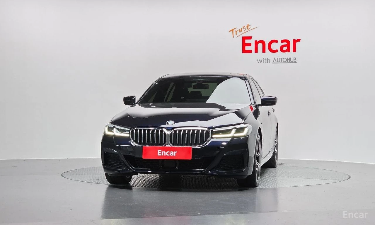 BMW 530E M* SPORT* HARMON* KARDON* ХЕДЪП* КАМЕРА* КЕЙЛЕС* , снимка 3 - Автомобили и джипове - 54823369