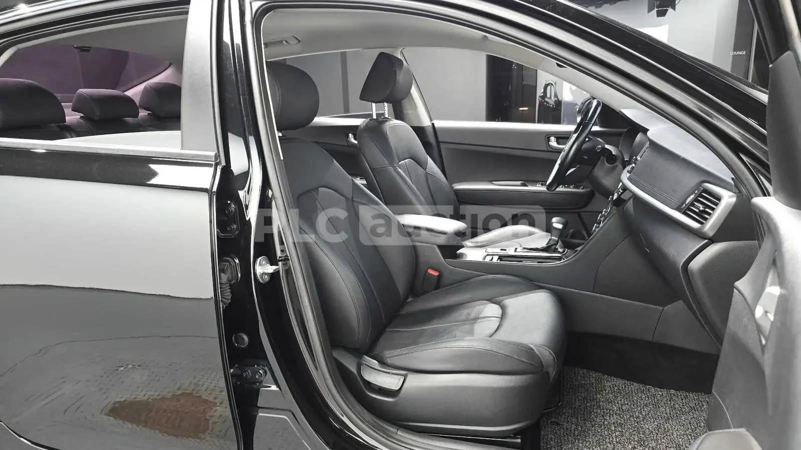 Kia K5 2.0| КАМЕРА| ПОДГРЕВ| DISTRONIC| ВКЛ.ТЕХНОТЕСТ, снимка 12 - Автомобили и джипове - 55009614