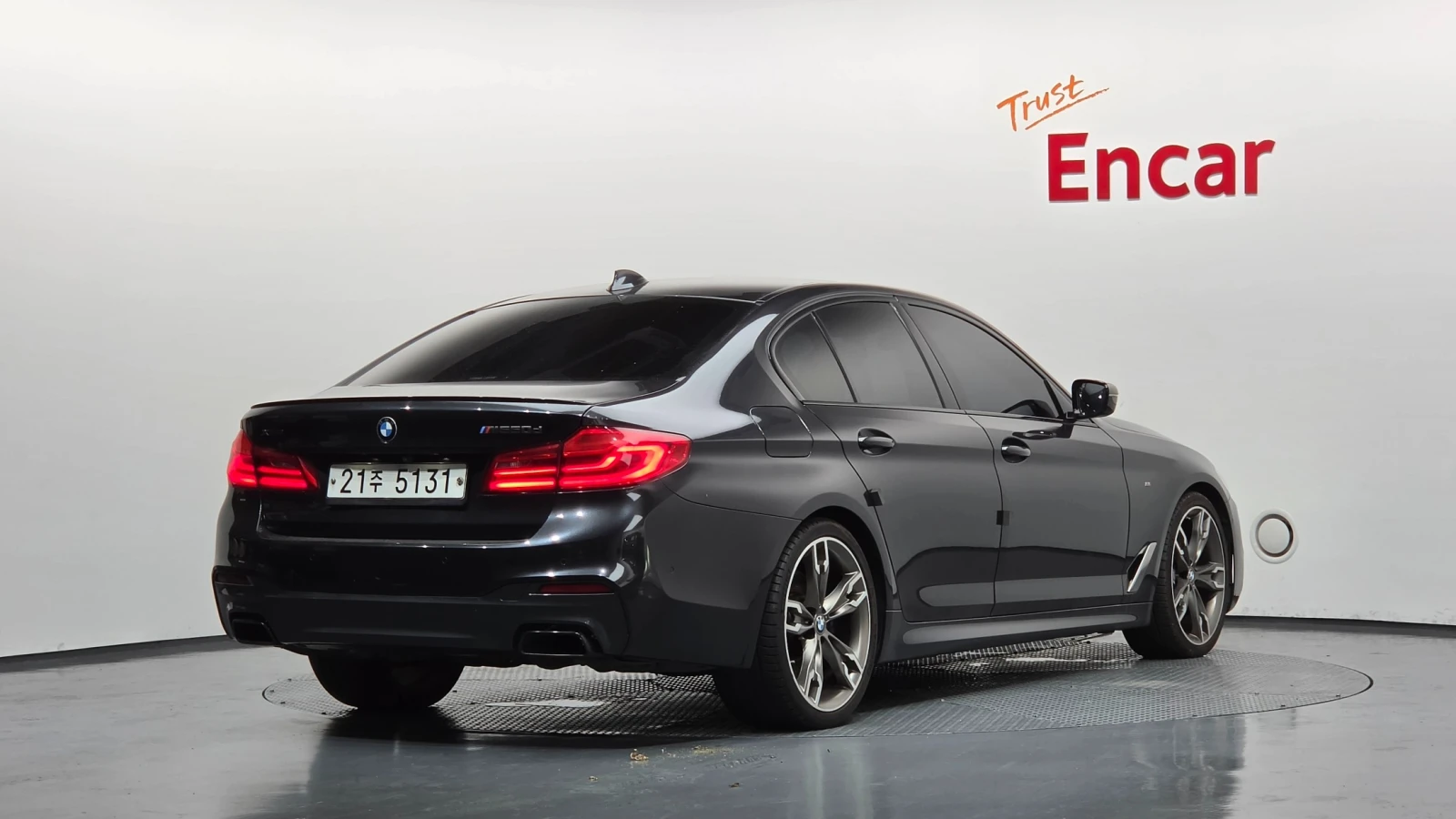 BMW 550 M Sport* HeadUP* Navi* Camera, снимка 5 - Автомобили и джипове - 55244925