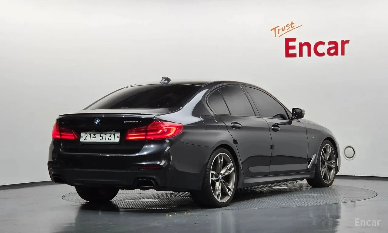 BMW 550 M Sport* HeadUP* Navi* Camera, снимка 4 - Автомобили и джипове - 55244925