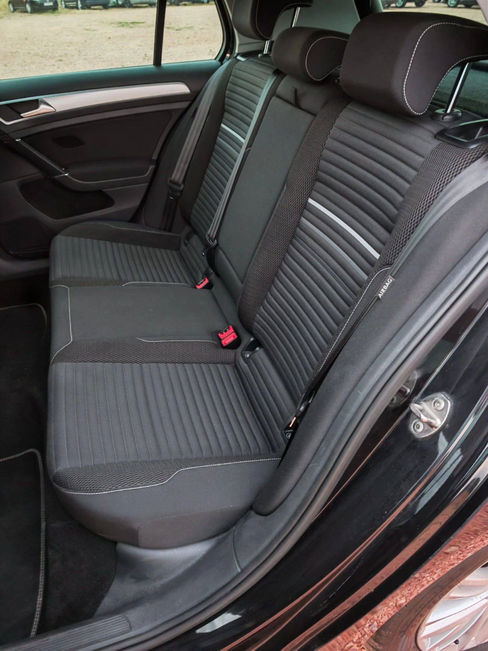 VW Golf 2.0TDI 150ps  4-MOTION 4X4  DISTRONIC  УНИКАТ, снимка 15 - Автомобили и джипове - 55331445