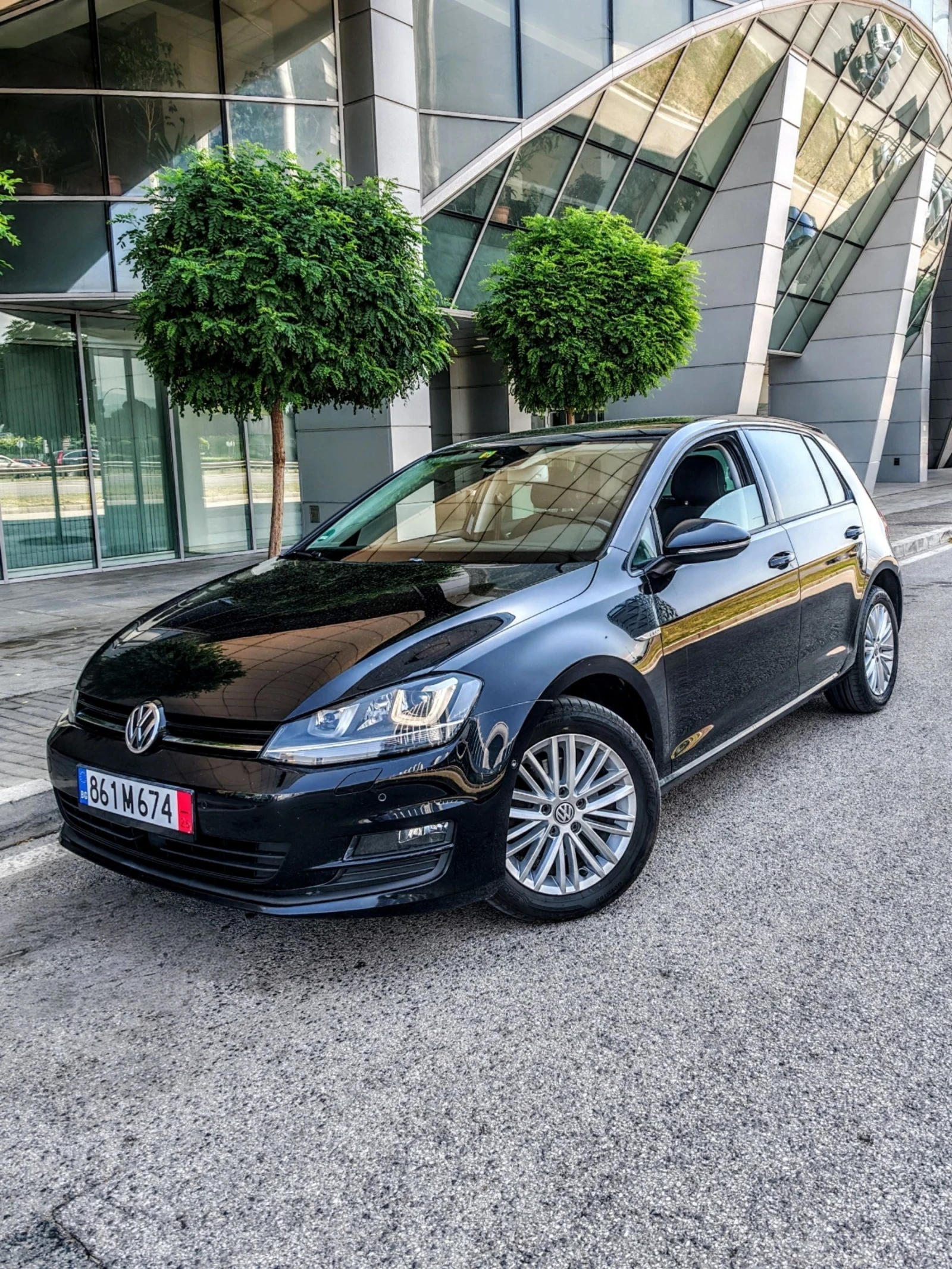 VW Golf 2.0TDI 150ps  4-MOTION 4X4  DISTRONIC  УНИКАТ, снимка 6 - Автомобили и джипове - 55331445
