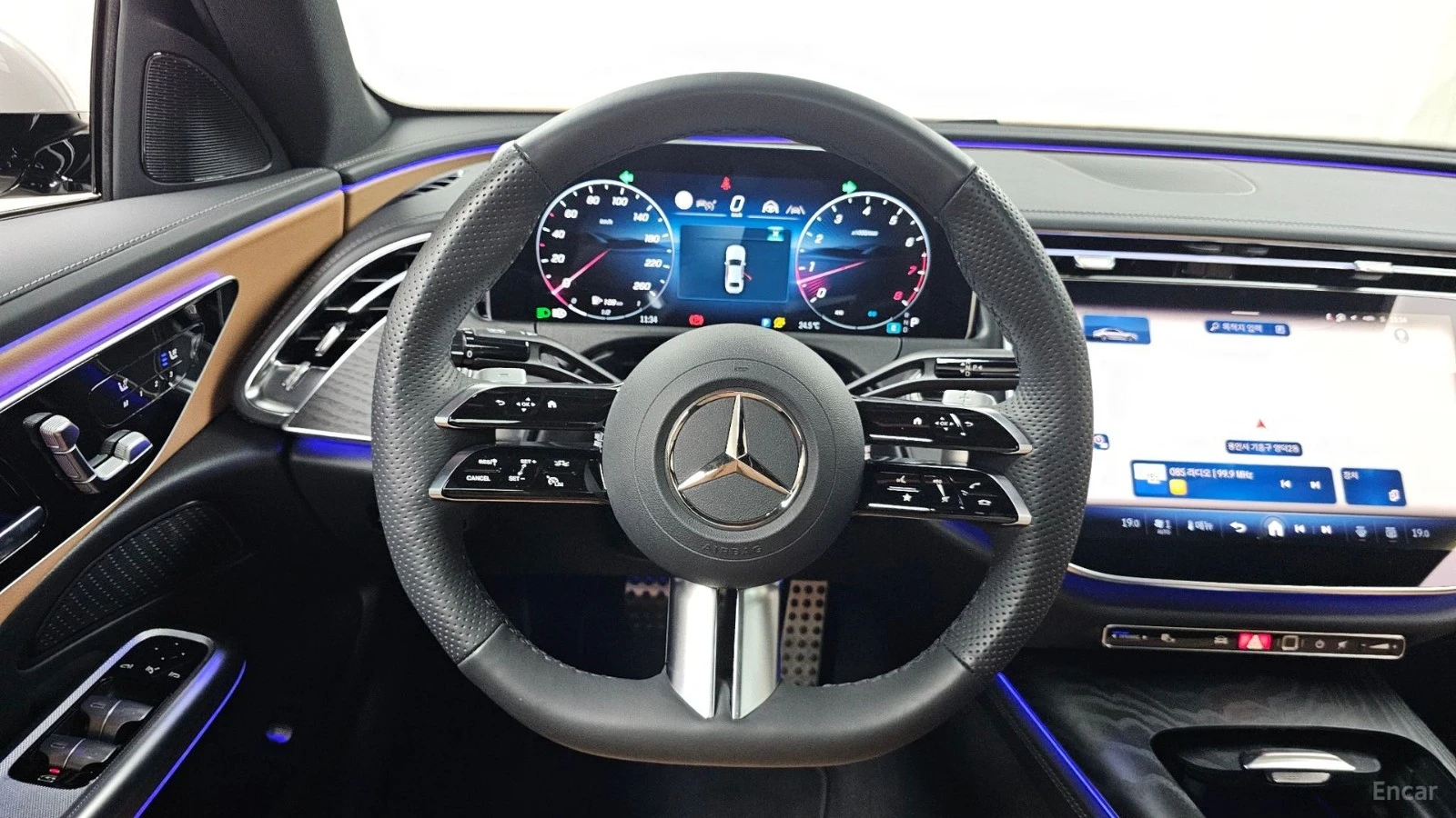 Mercedes-Benz E 200 AMG* ПОДГРЕВ* ОБДУХВАНЕ* ПАНО* 360* HEAD-UP* , снимка 10 - Автомобили и джипове - 55501980