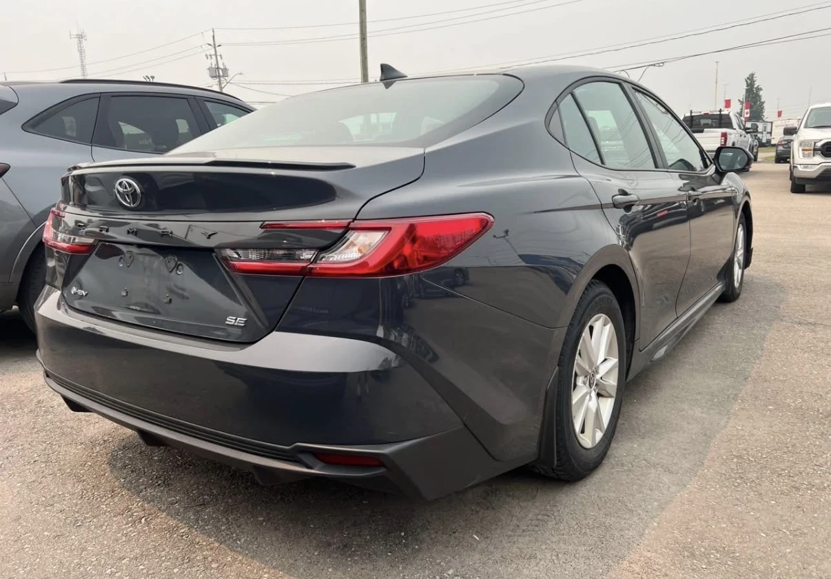Toyota Camry SE Hybrid | AWD | Дистроник | Без инциденти | , снимка 3 - Автомобили и джипове - 55653715