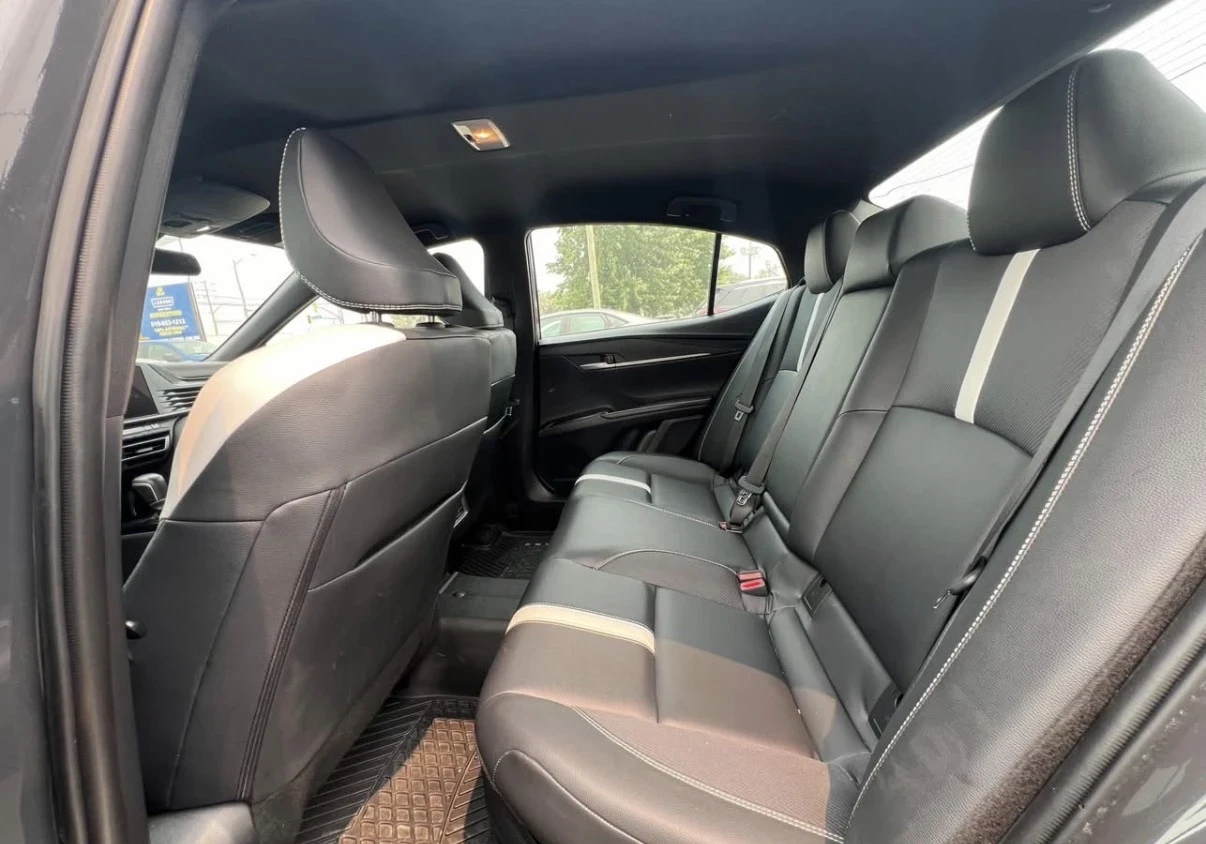 Toyota Camry SE Hybrid | AWD | Дистроник | Без инциденти | , снимка 6 - Автомобили и джипове - 55653715
