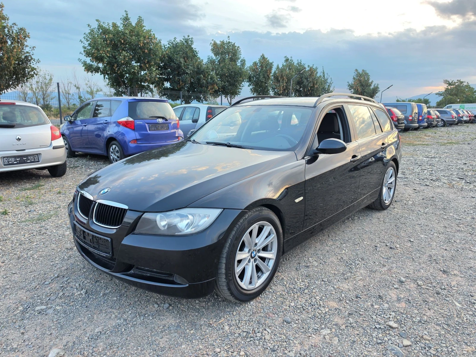 BMW 318, снимка 3 - Автомобили и джипове - 55659827