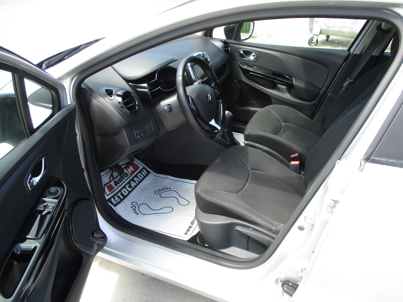 Renault Clio 1.5/ДИЗЕЛ/75кс./X-BASS/КАТО НОВА/, снимка 9 - Автомобили и джипове - 55799622