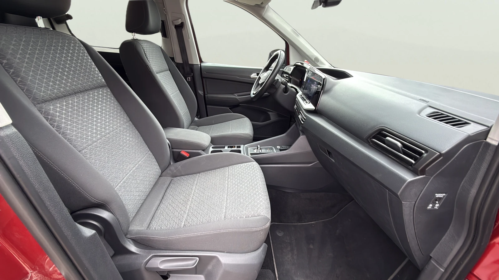 Ford Tourneo Connect 2.0 EcoBlue, снимка 11 - Автомобили и джипове - 55982860