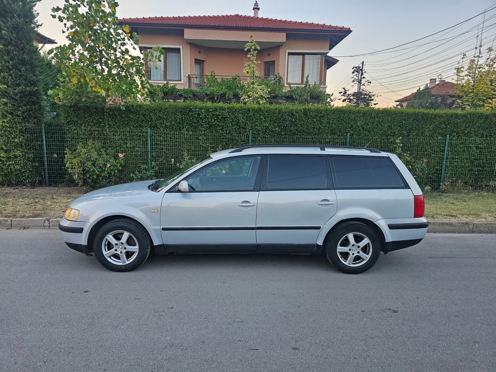 VW Passat Гаражeн-Климатр, снимка 3 - Автомобили и джипове - 56090269