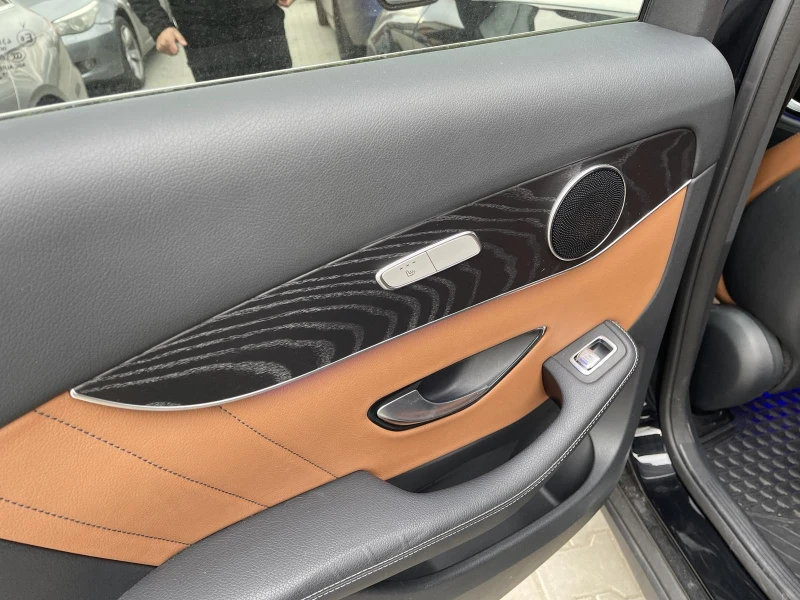 Mercedes-Benz GLC 300 КУПЕ! ВИРТУАЛ - AMG - ОБДУХВАНЕ - ПОДГРЕВ 4MATIC, снимка 8 - Автомобили и джипове - 53443928