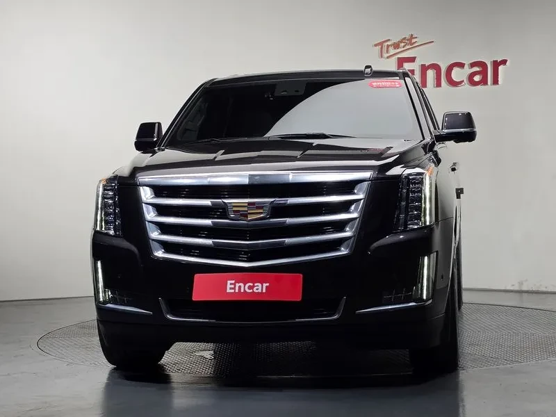 Cadillac Escalade 6.2, снимка 2 - Автомобили и джипове - 55704603