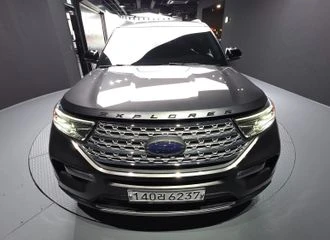 Ford Explorer 2.3 LIMITED AWD* 360 КАМЕРИ* ПАНОРАМА* КРАЙНА ЦЕНА, снимка 3 - Автомобили и джипове - 56496531